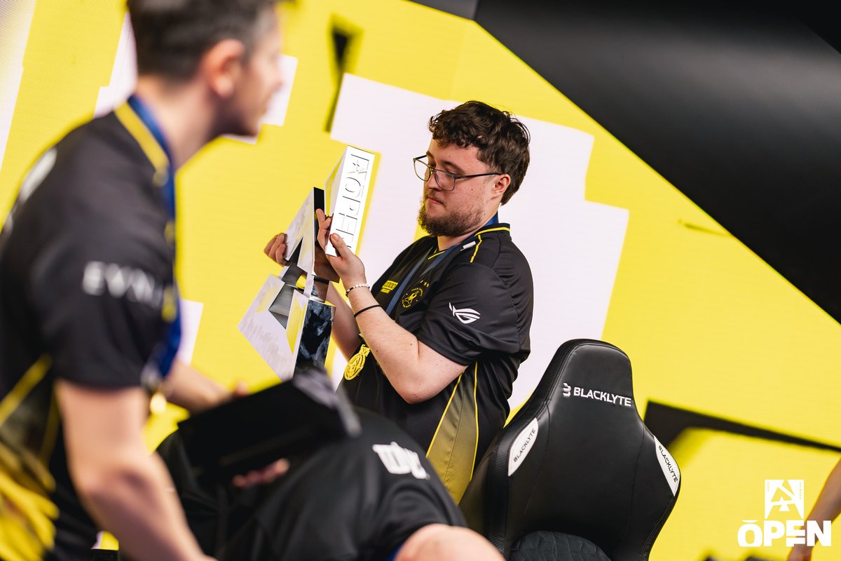 BLAST Premier 💥 tweet media