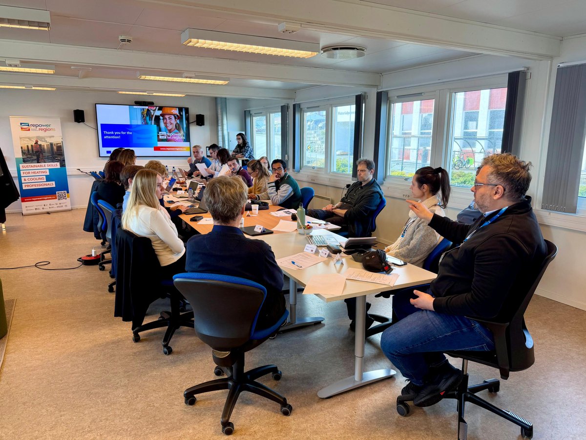 FLCconstruccion's tweet photo. 📍 Reunión Transnacional de #RepowerRegions en Stavanger (Noruega 🇳🇴).
👉 Continuamos avanzando en el proyecto mediante el análisis de los progresos y la definición del plan para desarrollar materiales formativos con el fin de impulsar la descarbonización de los sistemas de calefacción y refrigeración.
🔗 Más información: https://t.co/ValT8S7Nne
#EnergíaSostenible #ErasmusPlus