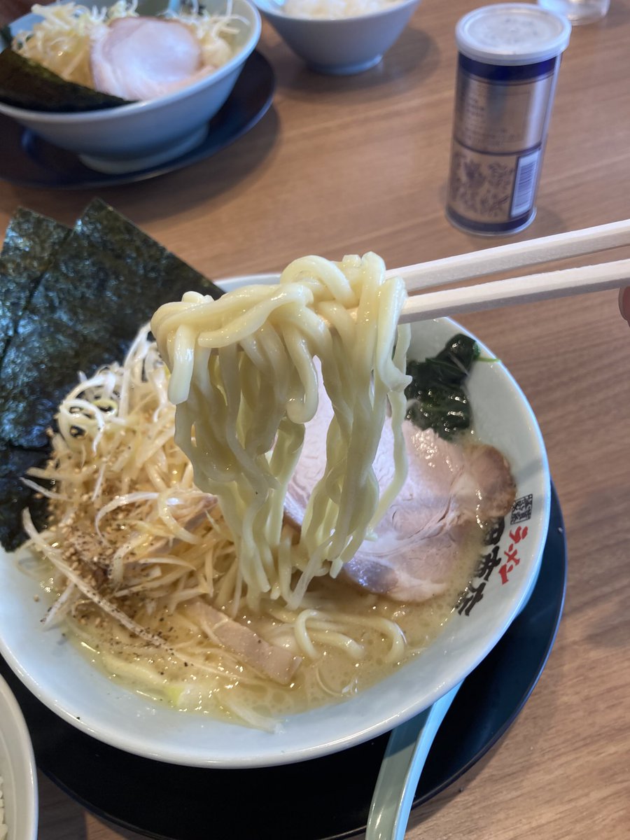 ファンキードリル tweet media