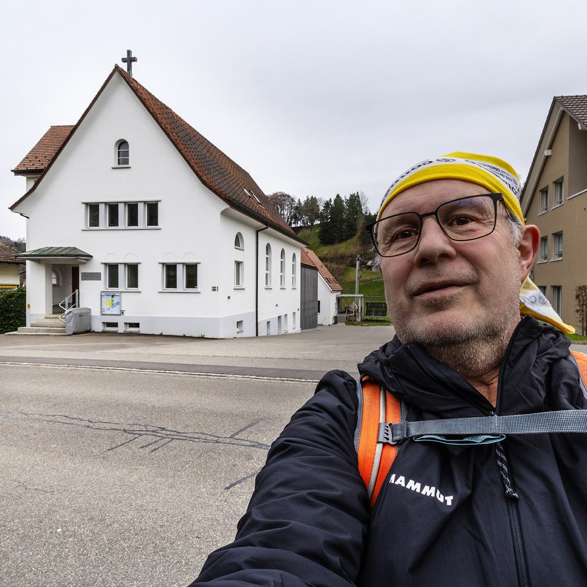 Joerg_Niederer's tweet image. In den ausgedehnten Wäldern oberhalb von Bottenwil kann man sich schon mal verirren. Aber unten im Uerkental, da leben liebenswerte Dörflerinnen und Dörfler.
nichtnurnatur.blogspot.com/2026/03/zuhaus…
#NichtNurNatur #NNN #Methodisten #Bottenwil #Kapellentour #Uerkental #Wald #Verirren #Biken