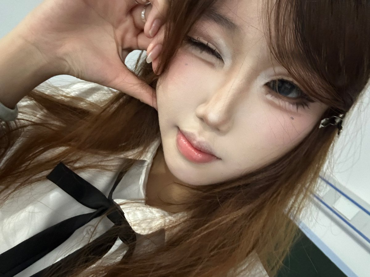 otvtocat's tweet photo. 或许这样的我永远没有妹狗能爱我一辈子
#女同 #les #le https://t.co/smGzsfTOc4