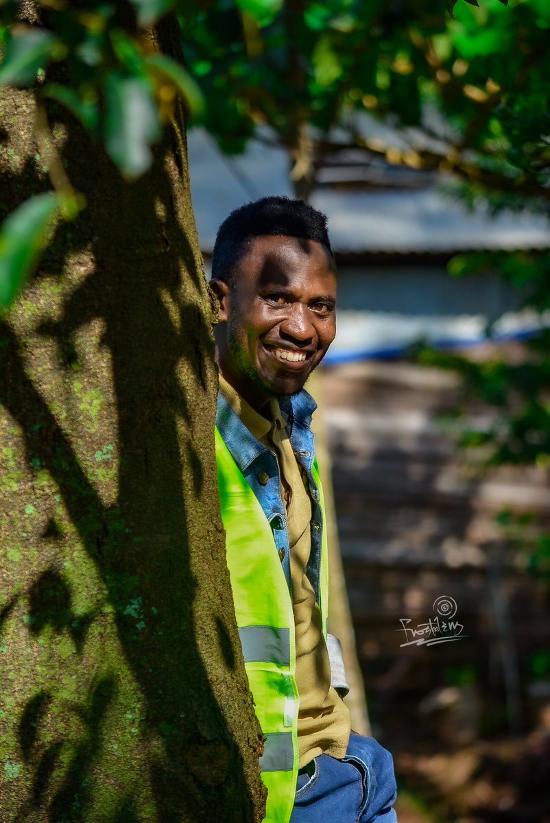 FrosteeLensUg's tweet photo. Previously on the GAYO Roll call, @zandy_isaac was present
#tukolerabantu #internationaldayofforests https://t.co/czUQVnOLQ3
