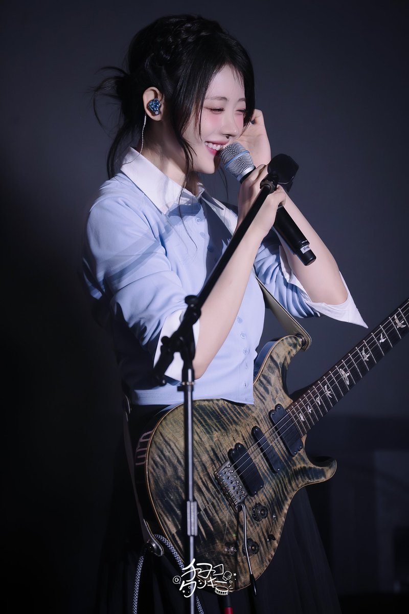 REAL BAWIGE INA tweet media