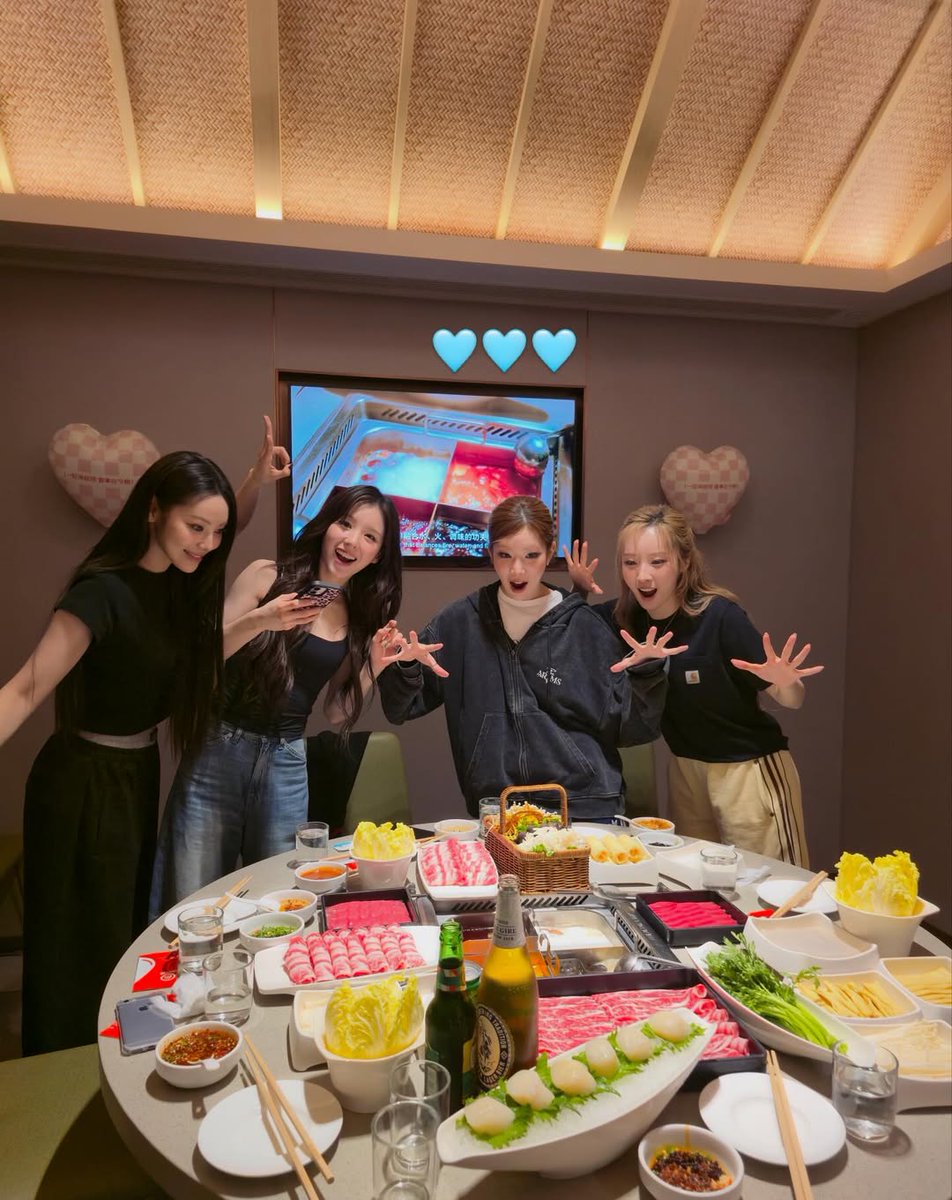 🌙 Orrery tweet media