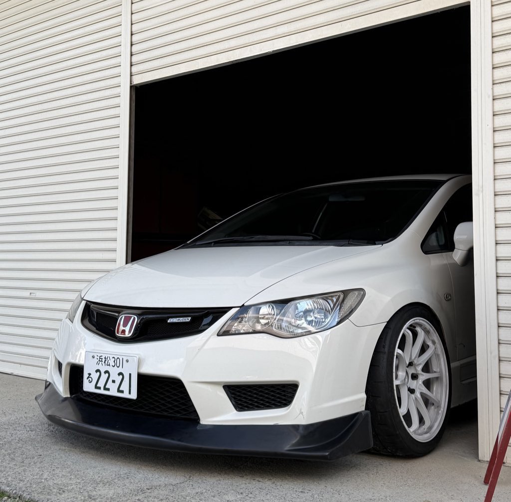 ใใช tweet media