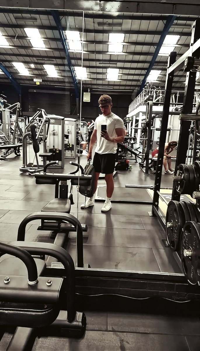 Make sure to go follow my insta too 😏

instagram.com/ash_juk?igsh=b…