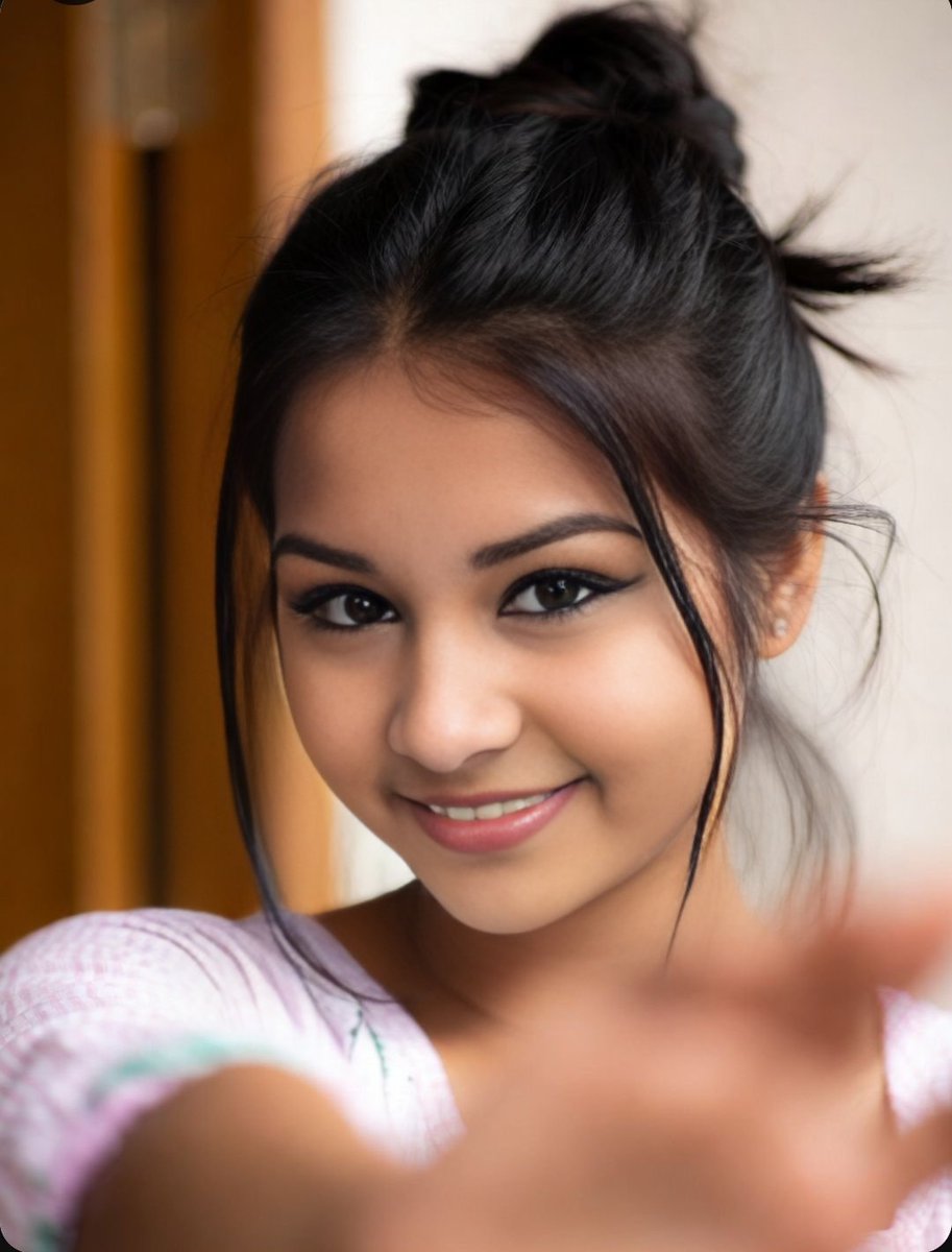 सोना अदा tweet media