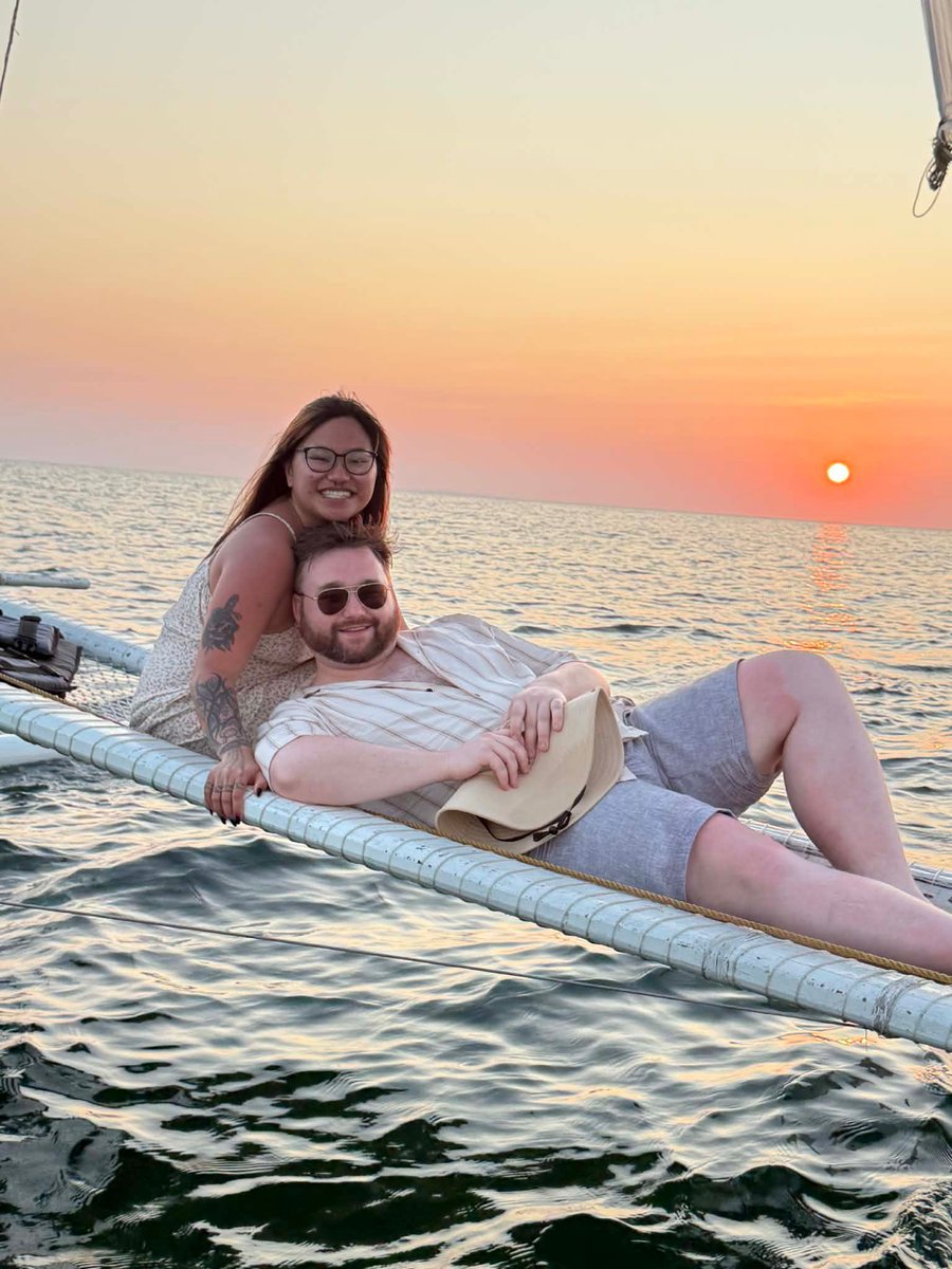 the_Xeth's tweet image. Sun-kissed in Boracay with my mahal! 🇵🇭 ☀️ 😎 

#Philippines #ItsTooHotHere