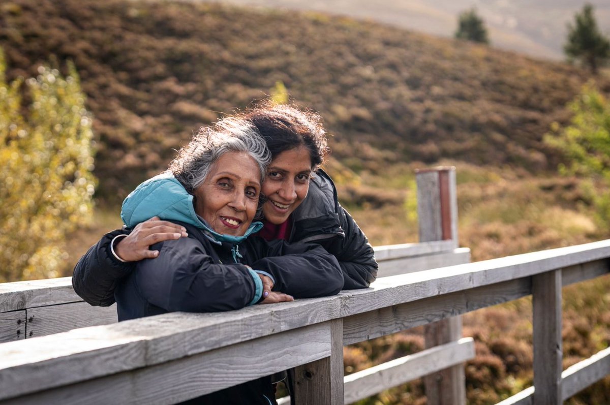 TGOMagazine's tweet photo. ⛺@minkaur5 asked TGO for some advice on a first-time wild camp in the Cairngorms with her mum, who's in recovery from blood cancer. 

An idea took hold, we teamed up with Trek Scotland &amp; went for a walk...

📸David Lintern

Read on in #TheGreatOutdoors:
https://t.co/EcZ4g9VoAI https://t.co/hNJdEwZi1v