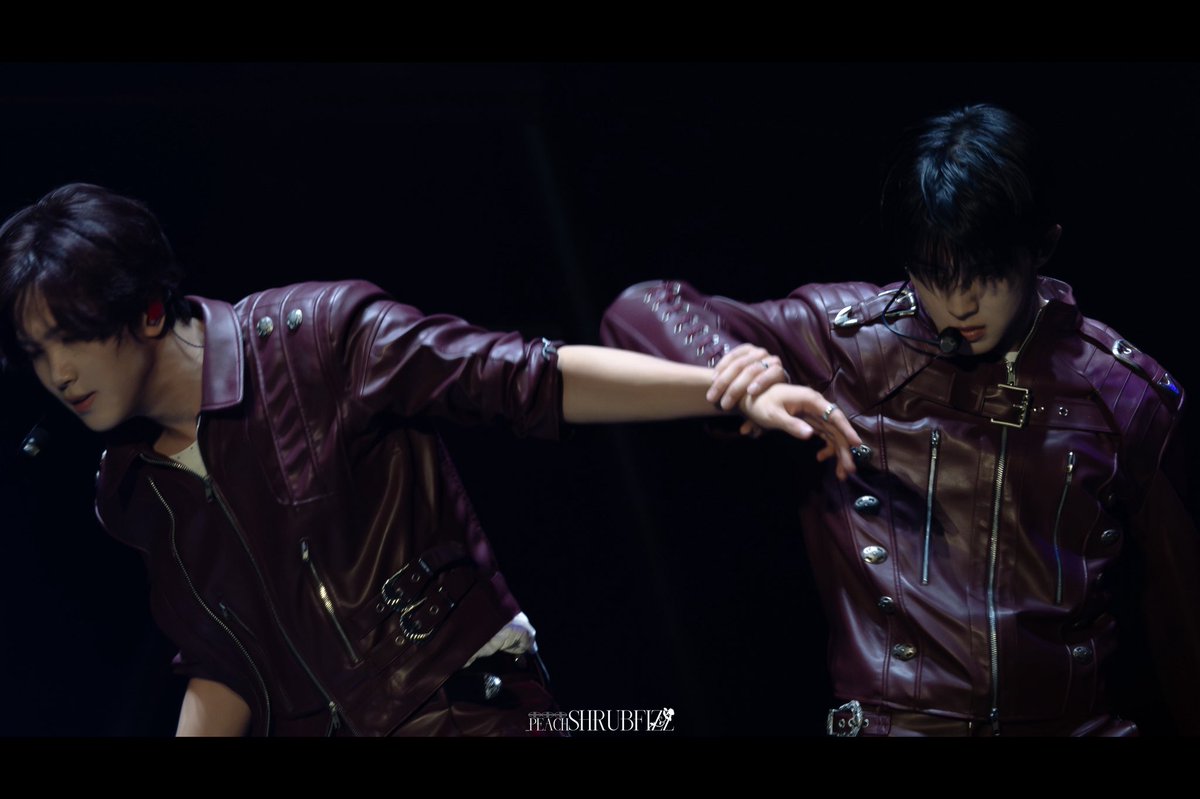 ғɪ ᴢᴢ tweet media