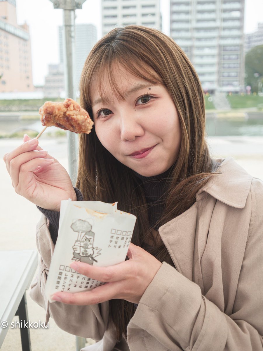 もぐもぐ女子
#岡崎公園桜まつり 
#肉の暴力