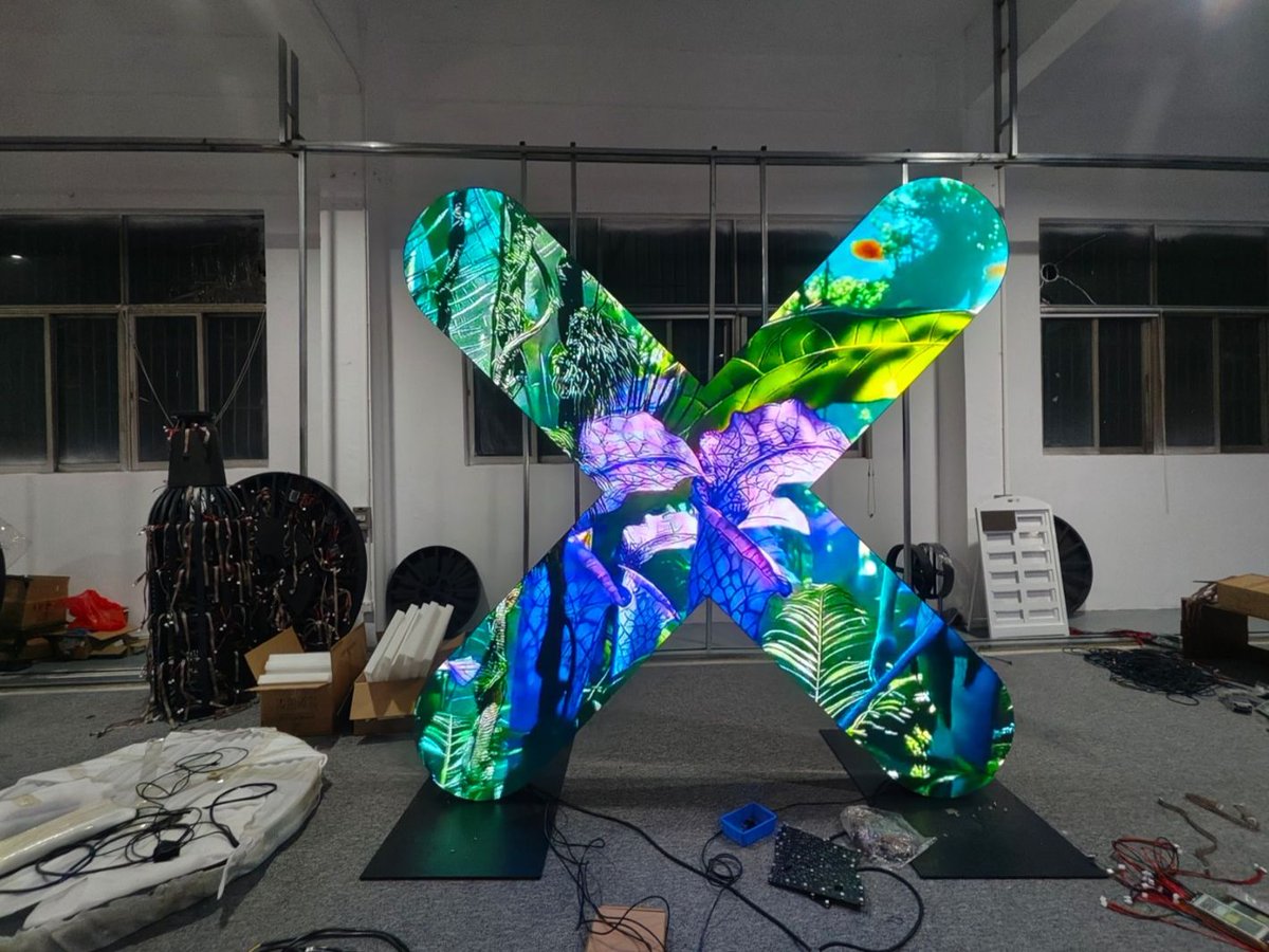 SunvastDisplay's tweet image. Indoor small-pitch LED screens bring clear and smooth visuals. We also provide spherical, circular and magic cube displays with thoughtful service for various projects.
#SmallPitchLED #IndoorLED #VisualDisplay #LEDSolution