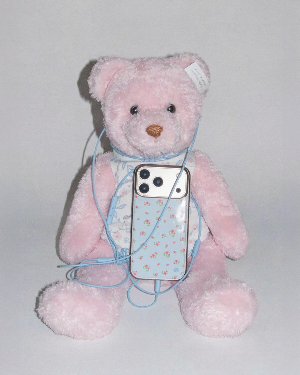 어프어프 tweet media