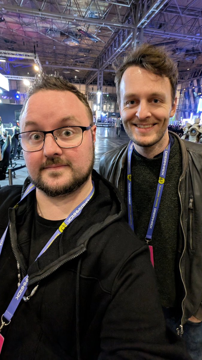 IceTigerZone's tweet photo. My time at @DreamHack was super eventful. I wish I had more time to post, but ended up meeting great friends I haven't seen for ages!

I wish I could see them every day since they're amazing people. Thank you all for putting up with me!
#DHBirmingham #Dreamhack @xboxuk https://t.co/w1Tufd0B7v