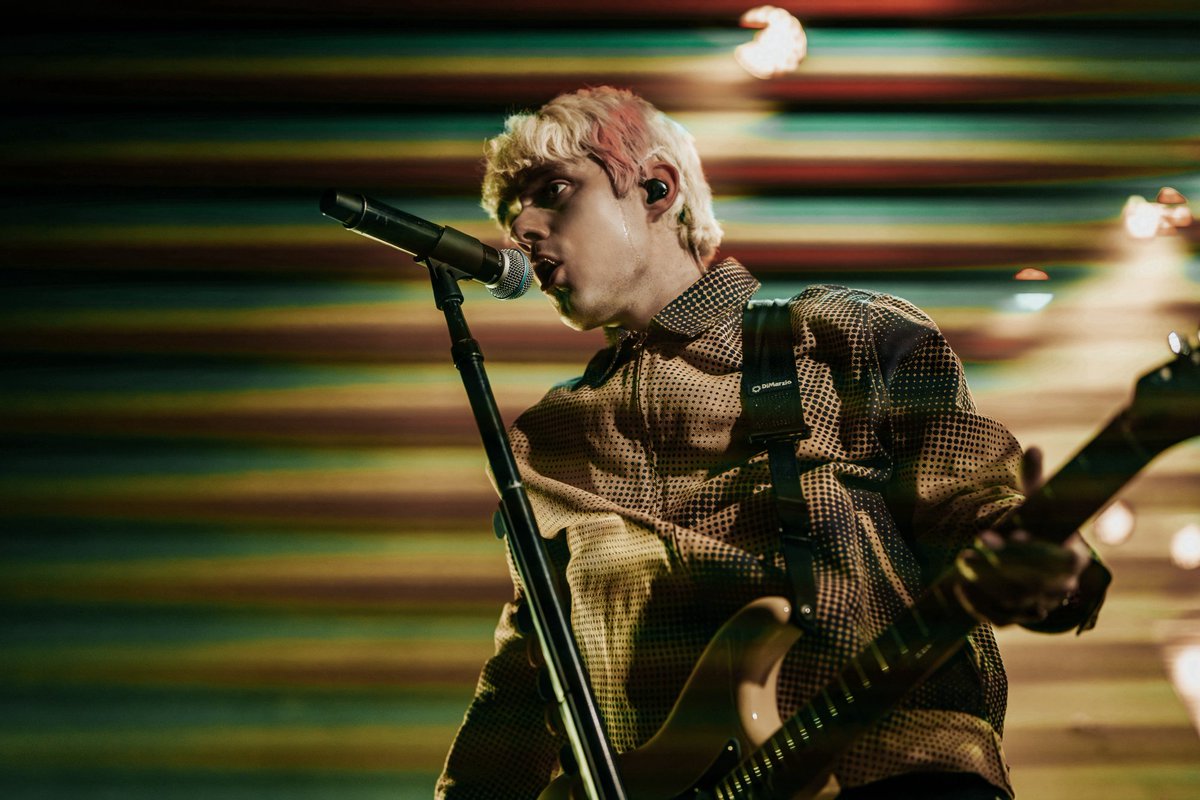 Rock Sound tweet media