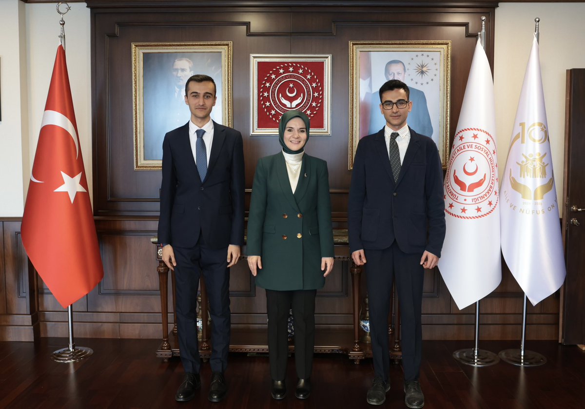 Mahinur Özdemir Göktaş tweet media