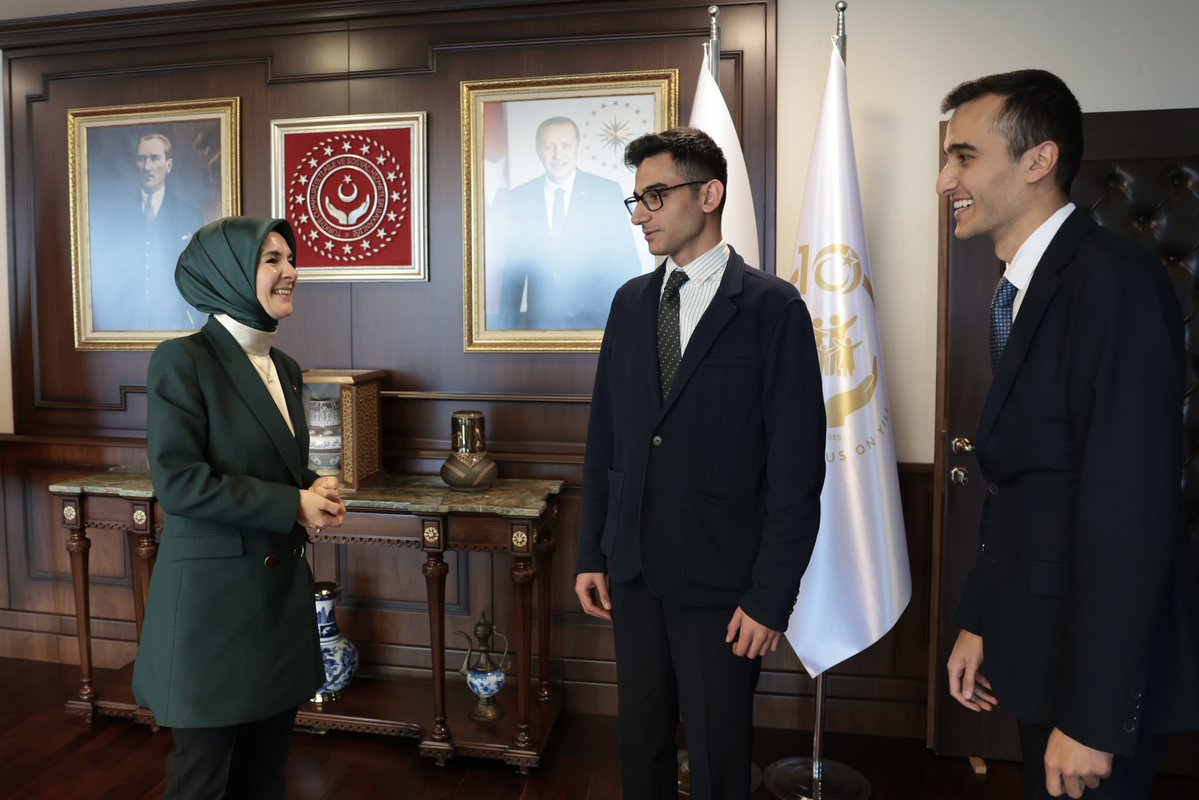 Mahinur Özdemir Göktaş tweet media