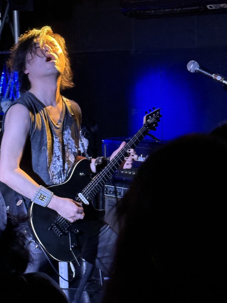 ko_imd's tweet image. VELL'z FIRE
　
昨夜3/29のライブにて
信念を貫く姿に感激しました🤘🫶🤘🍀🍀🍀

KUNI 🎙️
BODO 🎸
GOGA on Bass
MIKEY 🥁

激突vol 9
NERVOUS BREAKDOWN主催
#上野音横町 3/29

#VELLzFIRE
　MAD大内さんプロデュース