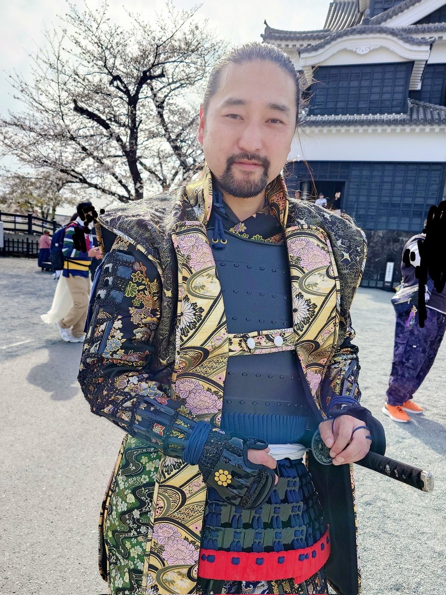 _re_sato's tweet photo. 20260329
動植物園からの天守閣前。間に合った〜。

#熊本城おもてなし武将隊 https://t.co/sNWdULtVwf