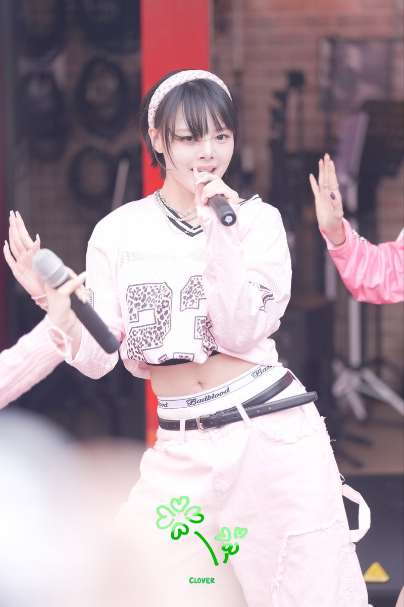 Clover_XiaoX's tweet photo. 260329 홍대 RED ROAD K-POP FESTIVAL

#나빌레라 #NAVILLERA
#SAYA #사야 https://t.co/kq8lqVVtB5