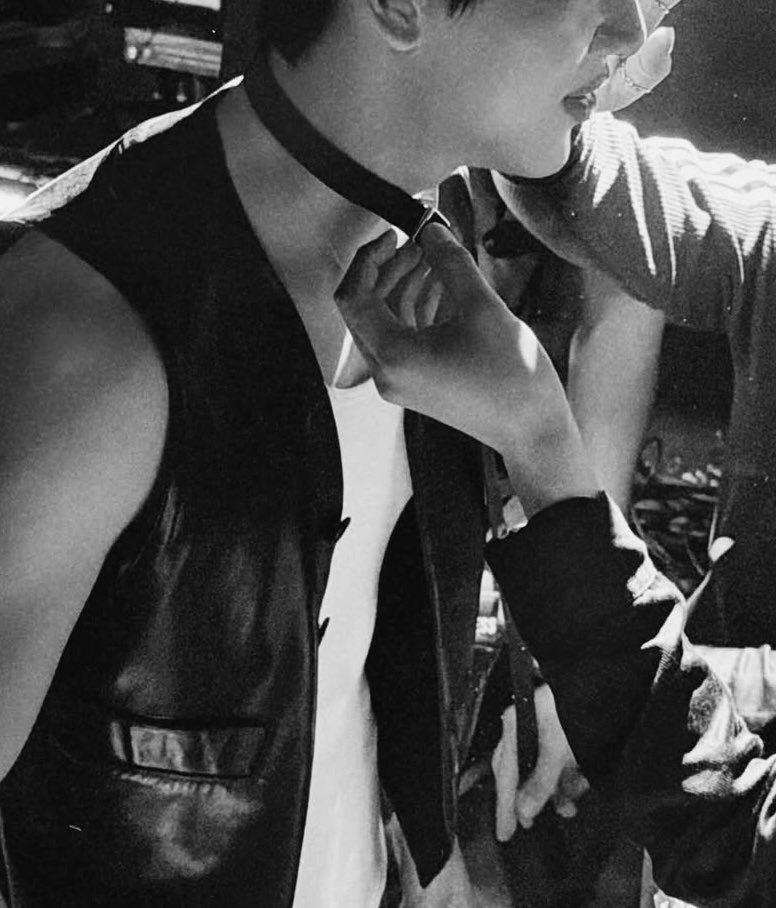 ก้แค่สลับกันใส่ชุดเดียวกัน😭😭😭