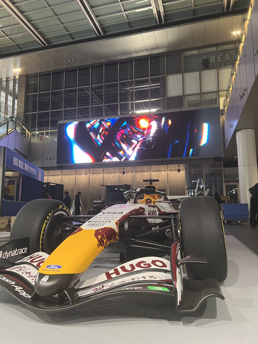 reidemai's tweet photo. 備忘録: 決勝日は名古屋に一泊した事もあり、20時台平田町発の列車で伊勢若松乗換え、近鉄名古屋に21時台に戻って参りました。駅の混雑はほぼ解消。列車内では座ってゆったりできました。ホテルに戻る前に名古屋駅隣接JRゲートタワーのレストランフロアでひと息。撤収中の様子もチェックできました↓ https://t.co/jDe2y9ZSOm