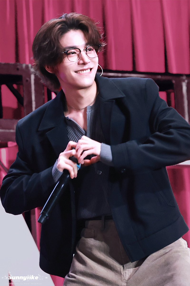 Sunnyiike tweet media