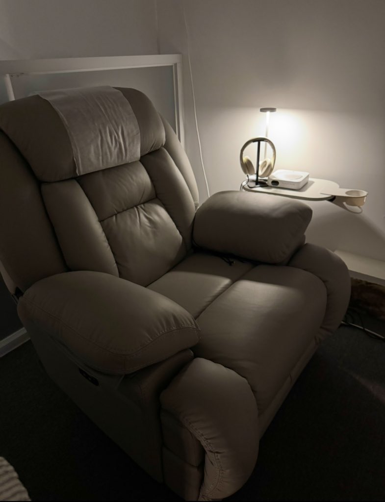 연뮤라운지 tweet media