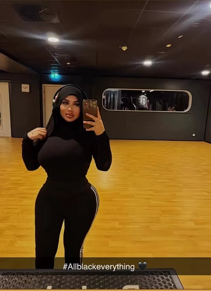 QOS Queen Abir Slave ♠️👑⛓️🧎🏻 tweet media