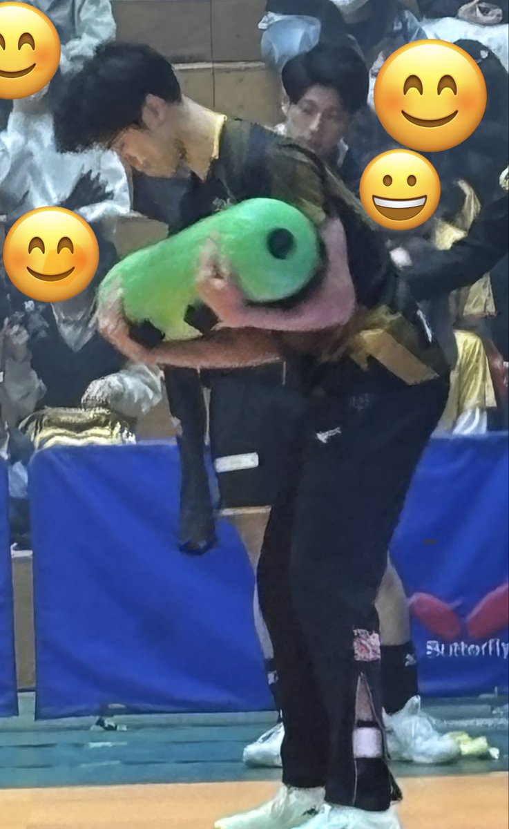 まりりん tweet media