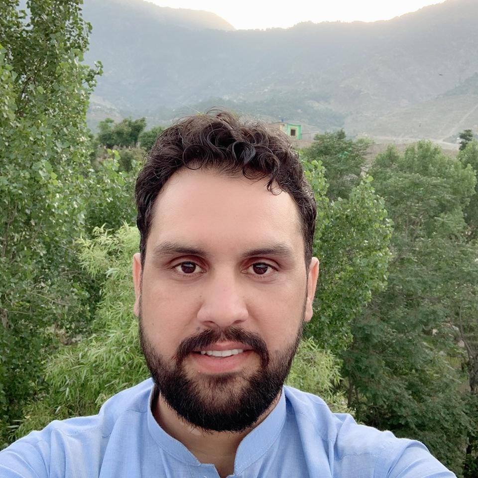 باغی tweet media