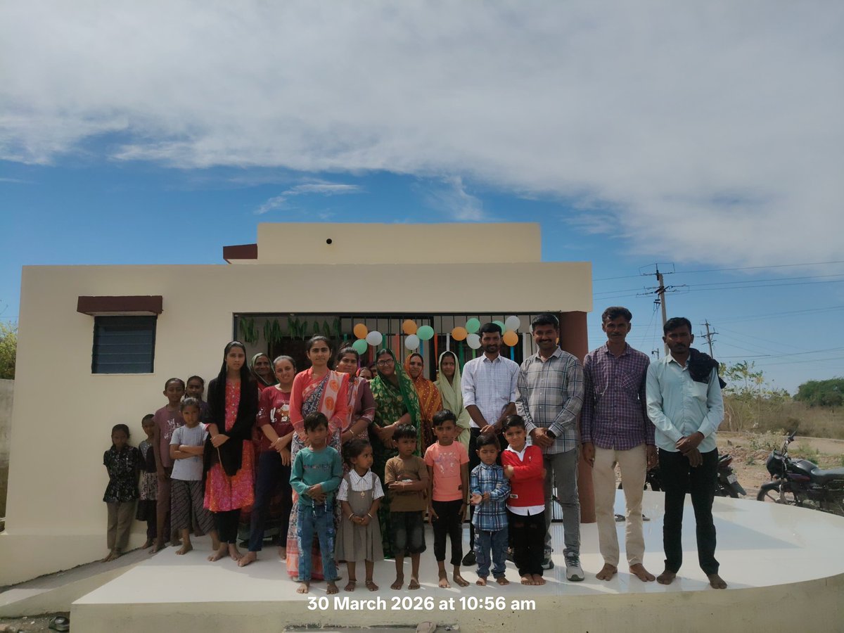 આજરોજ લોધીકા તાલુકાના નાંધુપીપળીયા ગામમાં જિલ્લા પંચાયત જૂની બચતગ્રાન્ટ માંથી બનેલી આંગણવાડી કેન્દ્ર નું તાલુકા કક્ષાએથી ગામના આગેવાનો હસ્તક લોકાર્પણ કરેલ. <a href="/DDORAJKOT1/">District Panchayat Rajkot</a> <a href="/CollectorRjt/">Collector Rajkot</a> <a href="/WCDGujarat/">Women & Child Development, Govt of Gujarat</a> <a href="/ICDS__RAJKOT/">ICDS__RAJKOT</a> <a href="/alpa_togadiya/">Alpa Togadiya</a> <a href="/MinistryWCD/">Ministry of WCD</a> <a href="/BhanubenMLA/">Bhanuben Babariya</a>