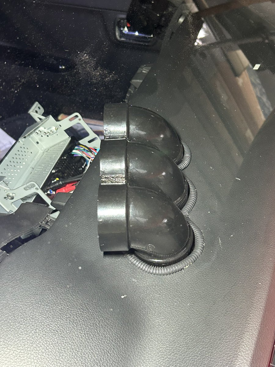 えぐ。🚗³₃ tweet media