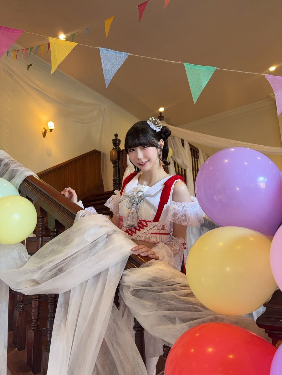 🎬 MV公開中 🎬

「あたしあたしあたしあたー!!!」
もう観てくれましたか？👀🤍

すでにコメントしてくれた方
本当にありがとう🫶🏻✨

かみゅ推しさんのコメント
もっと見つけたいなあ🥲🤍

「ここ好き！」って思ったシーン
ぜひコメントで教えてくれたら嬉しいです👀✨

▶︎ youtu.be/KFeLyUkEKrM