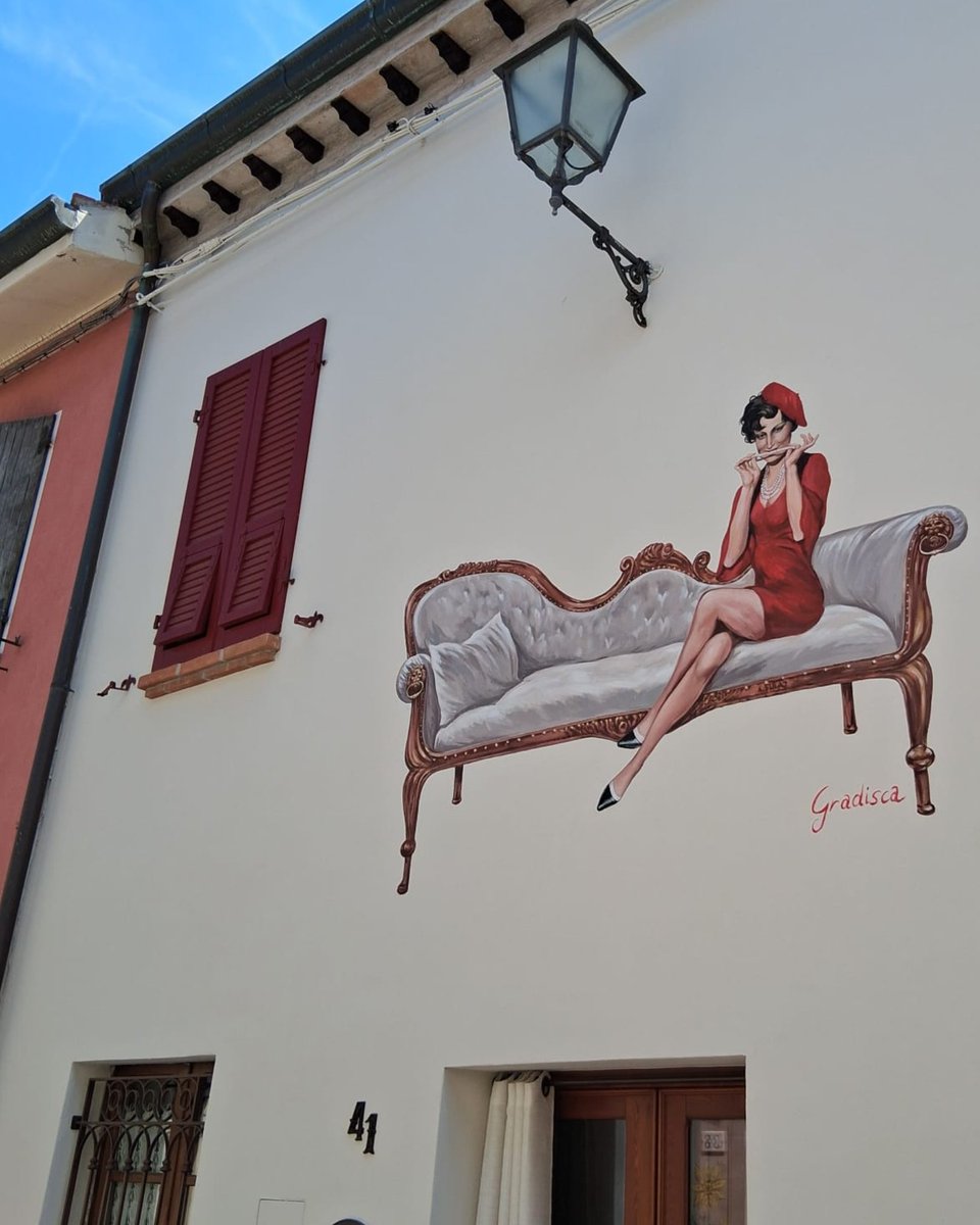ERTourism's tweet photo. Rimini has two stories to tell: it’s the place to ‘summer’ and the search for ‘La dolce vita’ 🩷
Discover Rimini: coastal town with a historic, lively heart
👉https://t.co/huoCpI6nCx
#VisitRimini #VisitRomagna #inEmiliaRomagna
via @marksmeanderin1 https://t.co/psoJw8f6Tc
