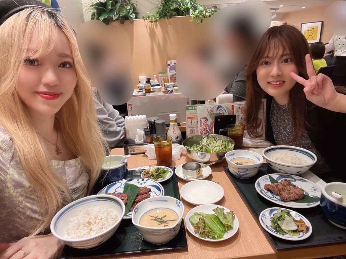 ka0617rin's tweet photo. おつかりんです🙋‍♀️

土曜日のラジオありがとうございました！

最初はめちゃくちゃ緊張してたけど
公開収録だったから、御観覧の方や道行く人が手を振ってくれてとても楽しかった☺️💓

そのあとれおちさんとねぎし行って
HAPPY DAYでした✨

#ラジロード
#CROSSROADS 
#渋谷クロスFM 
#ラジオ 
#ねぎし https://t.co/RZeUGKLeNc