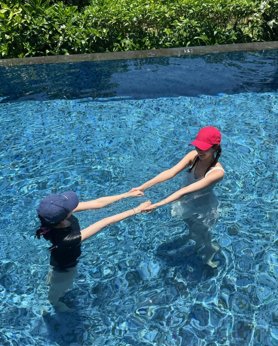 chae soo bin Indonesia tweet media