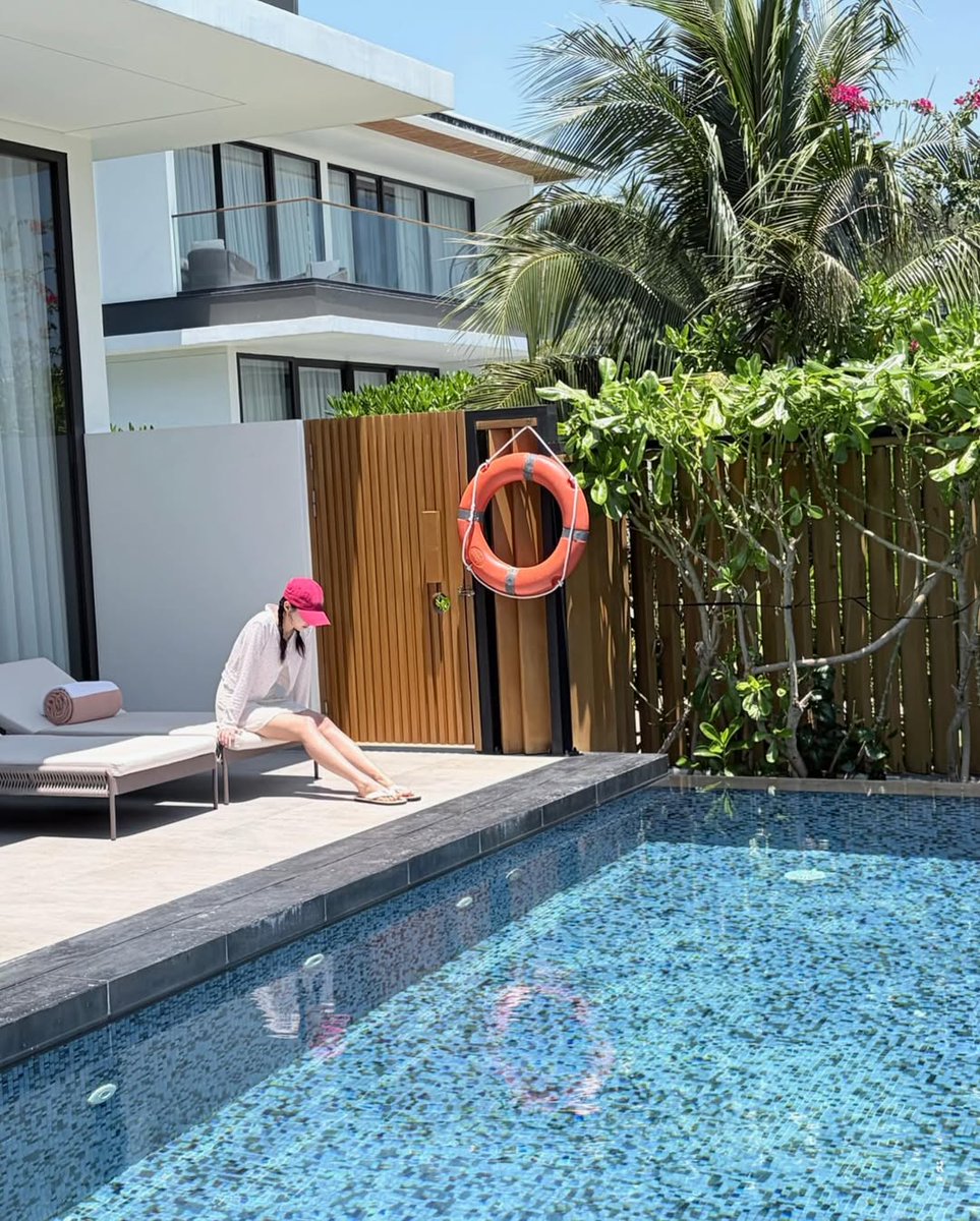 chae soo bin Indonesia tweet media