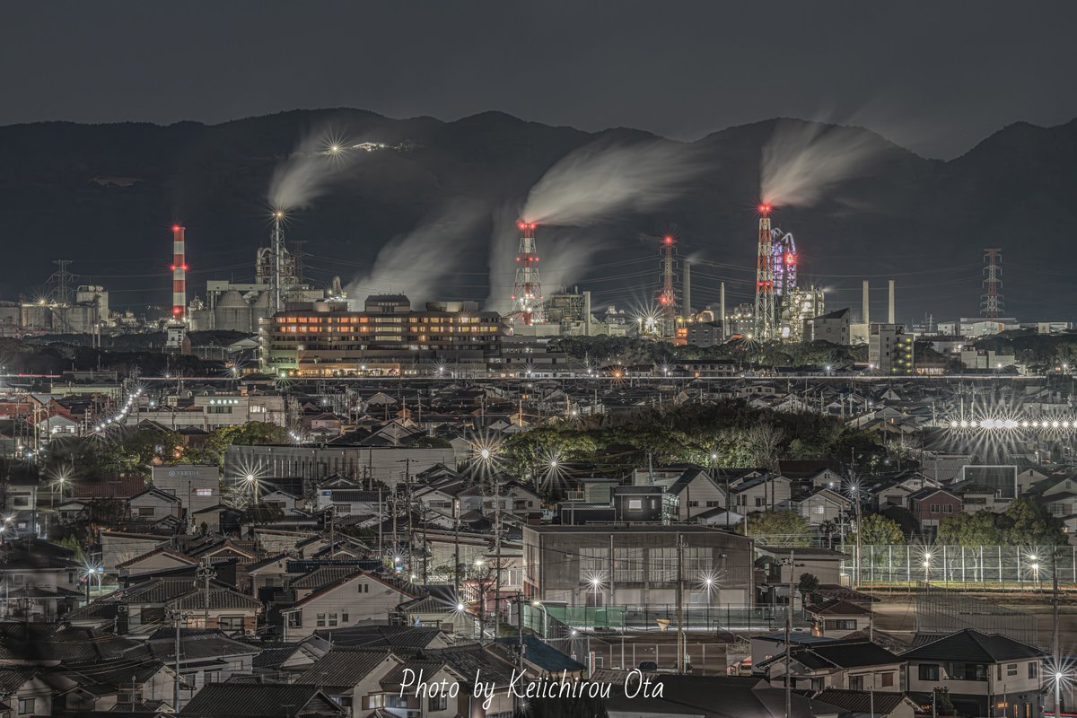 Kei_Photo_Tweet's tweet photo. 昨日YouTube配信した赤穂市の住友大阪セメント赤穂工場夜景🌈🏭✨️
動画内で夜景の現像で一番大切なことを語らせていただきました🤫
この写真を見たら何が大切か皆さんなら分かりますよね🤔?
好みの問題でもあるか🤣笑
#工場夜景
#factorynightview
#レインボー
#赤穂市
#Nikon
#ニコン
#Z8 https://t.co/VgON9Ke8at