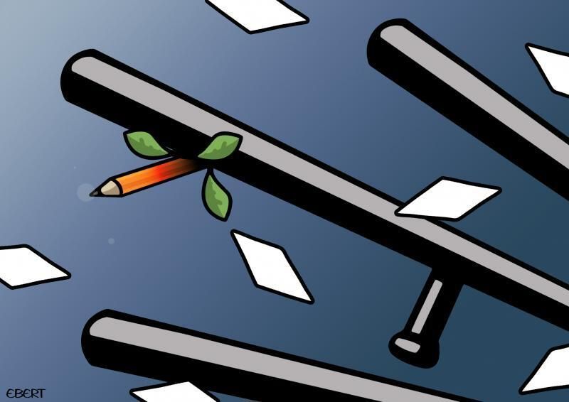 cartoonmovement's tweet image. Spring is here (at least, in our part of the world)! With March almost over, it’s time for your favorite newsletter! Read it here: buff.ly/bcOw0OL

Cartoon by Enrico Bertuccioli.

#newsletter #CartoonMovement #PoliticalCartoons