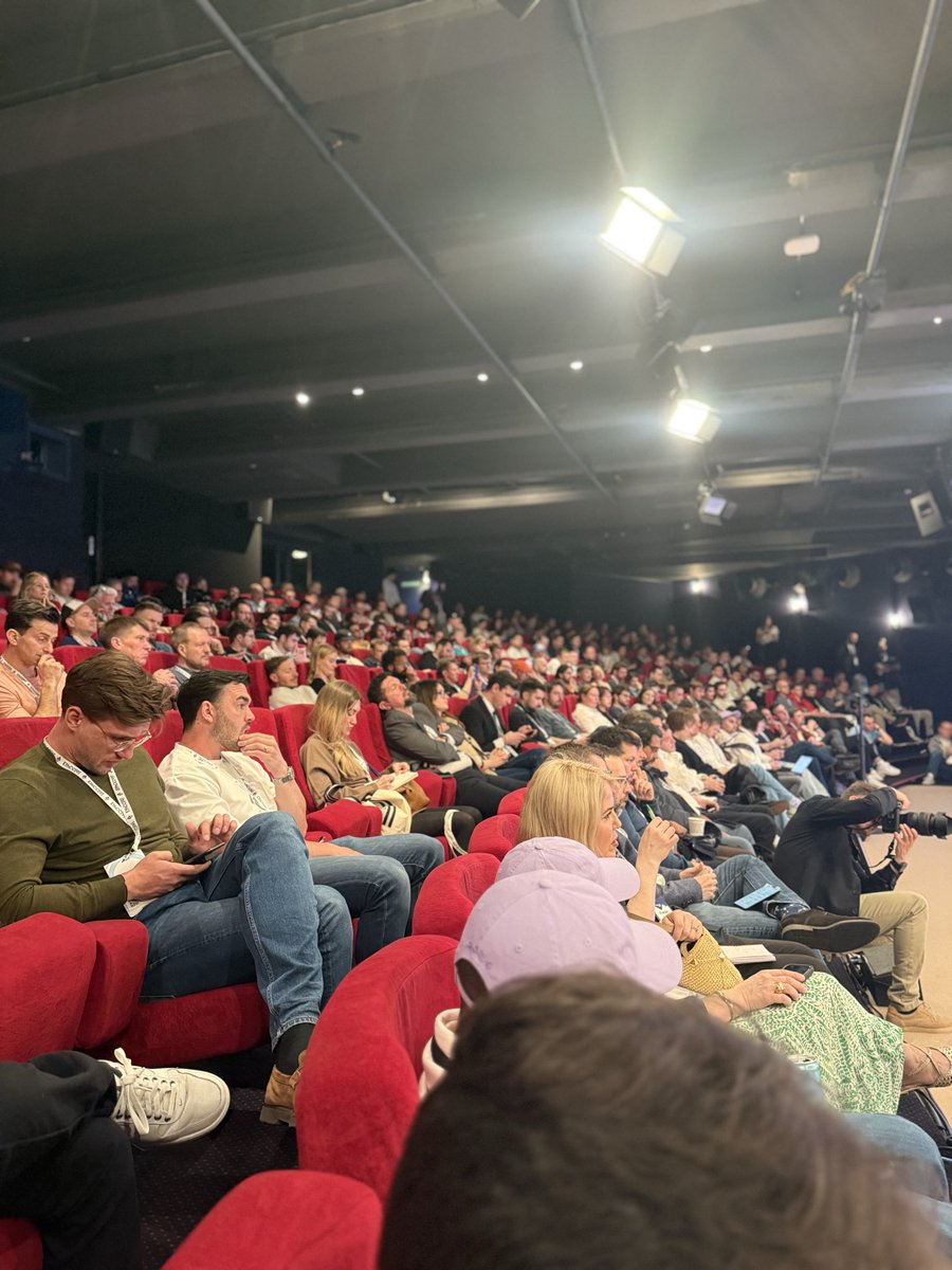 SmartMoneyNick's tweet photo. Barely a seat left in the house at @Aave DeFi day in EthCC https://t.co/5TuhI3wGQt