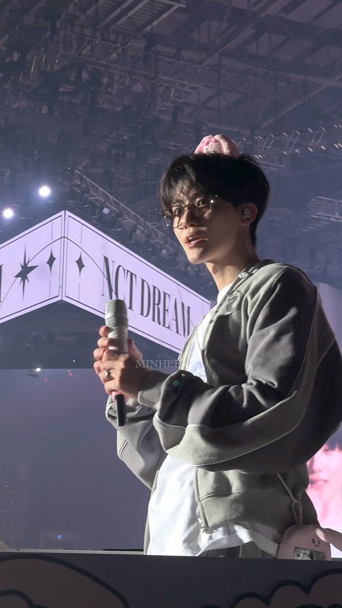 min_to_hee tweet media