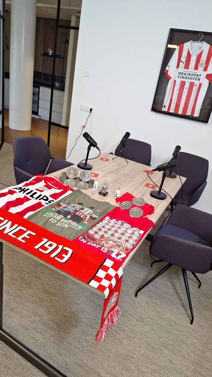 deRoodwitpodcast tweet media
