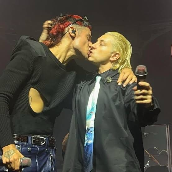 lauren 🙏🖤 tweet media