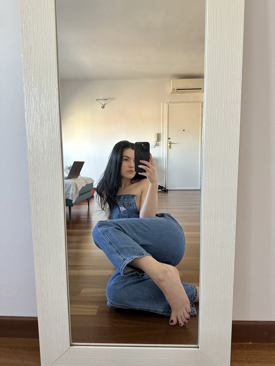 FREE LIVE SHOW TODAY -12pm Rome time- 
here -> onlyfans.com/missmaikoxx