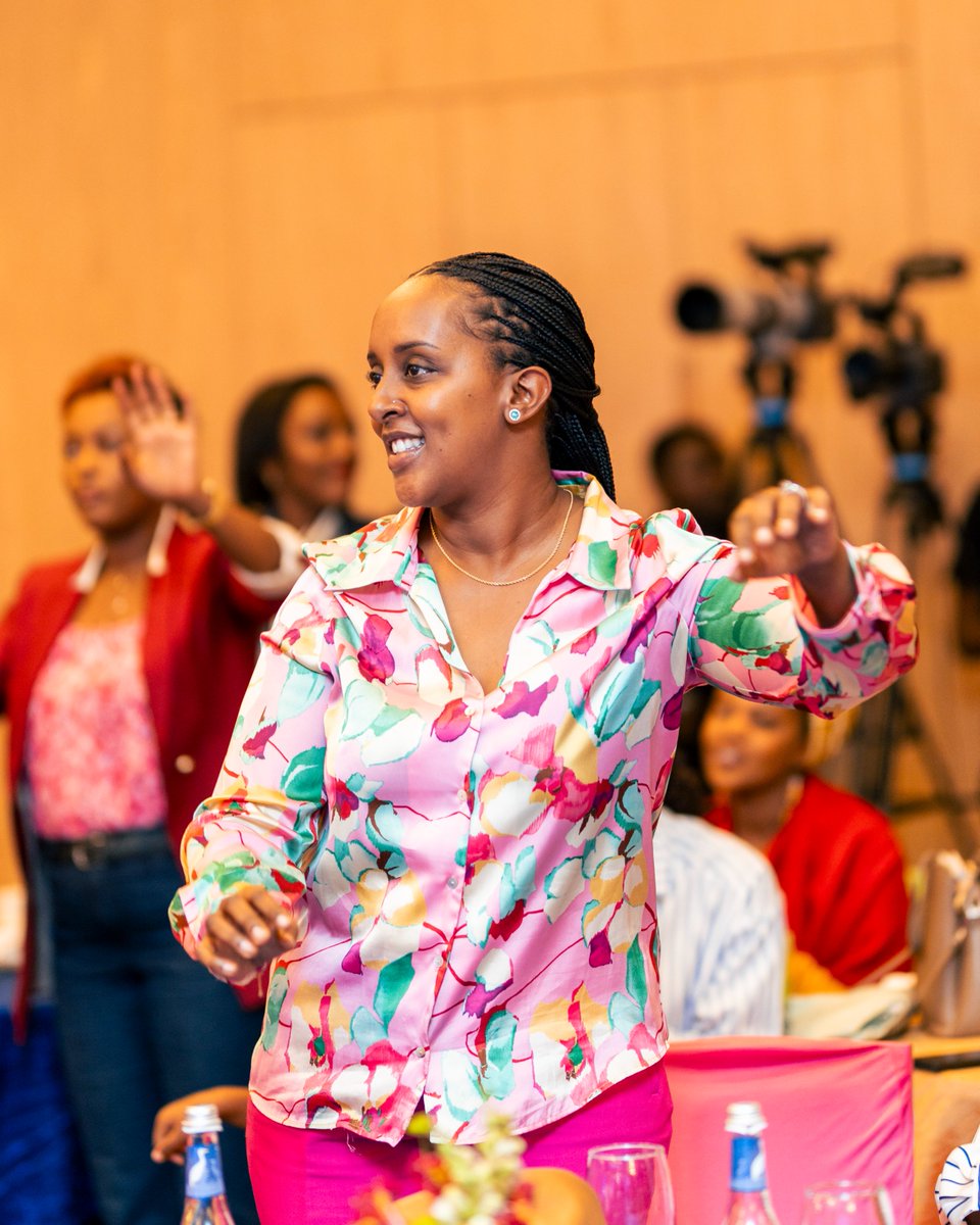 umubyeyi_rw's tweet photo. And then… the room came alive.

Women stood up, laughed, and danced embracing joy, connection, and wellness in motion.

Because sometimes, self-care looks like letting go… and simply enjoying the moment together.

#MamaYouMatter
#TheBeSpace https://t.co/dJD1yJQyVU