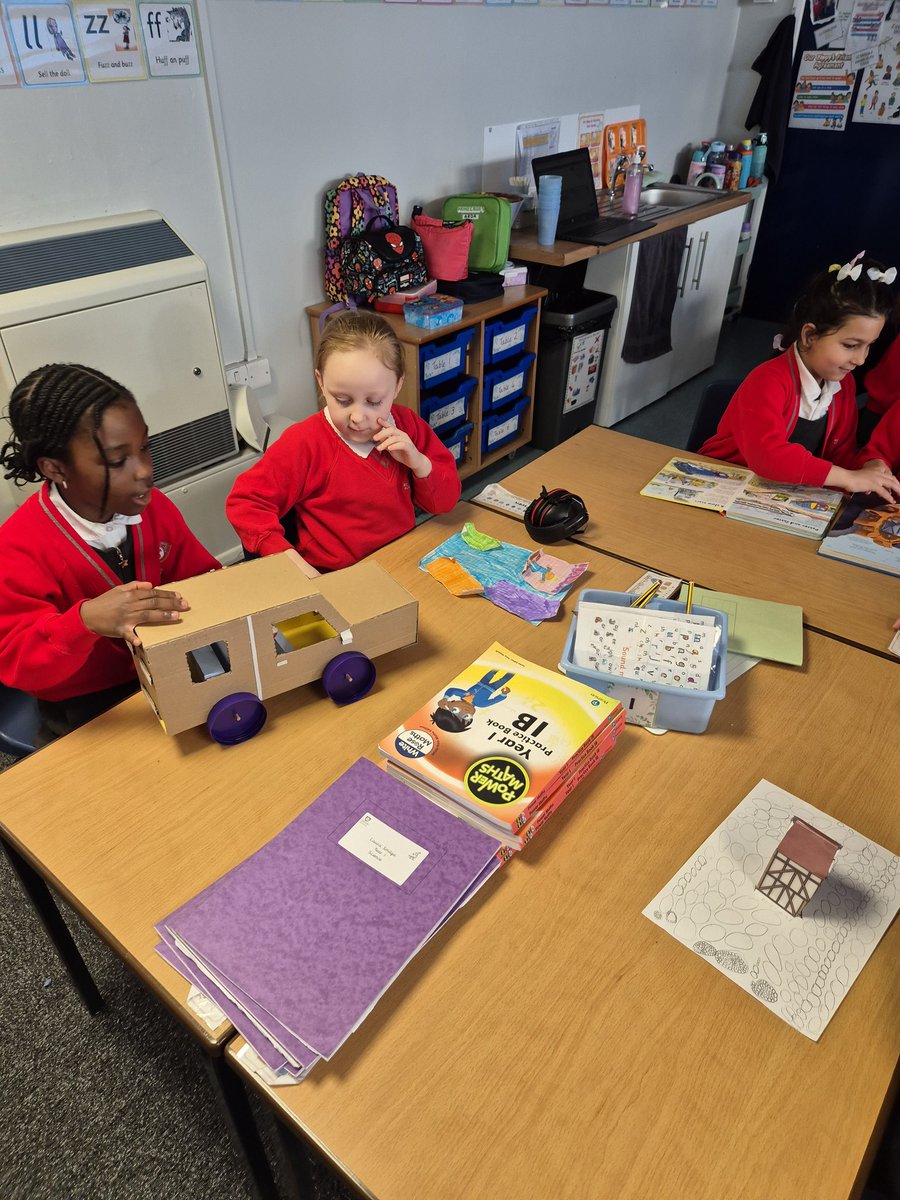 Mrs Pinney tweet media