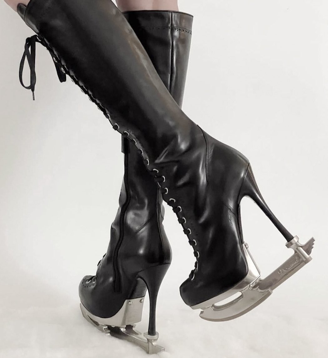 𝓇𝑜𝓈𝒾𝑒 tweet media