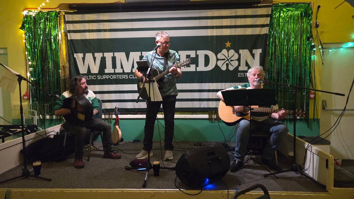 pmcdonnell25's tweet photo. Great night @WimbledonCSC  for an evening with @MattMcGlone9 &amp; Peter Pointer Grant , some great stories by Peter and insight into the Celts for Change movement from Matt . Band were good too 👌🍀 @NorthKentCSC https://t.co/bnyVnI2gtR