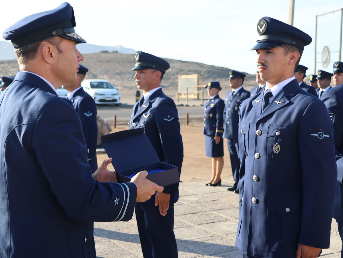 Fuerza Aérea de Chile tweet media
